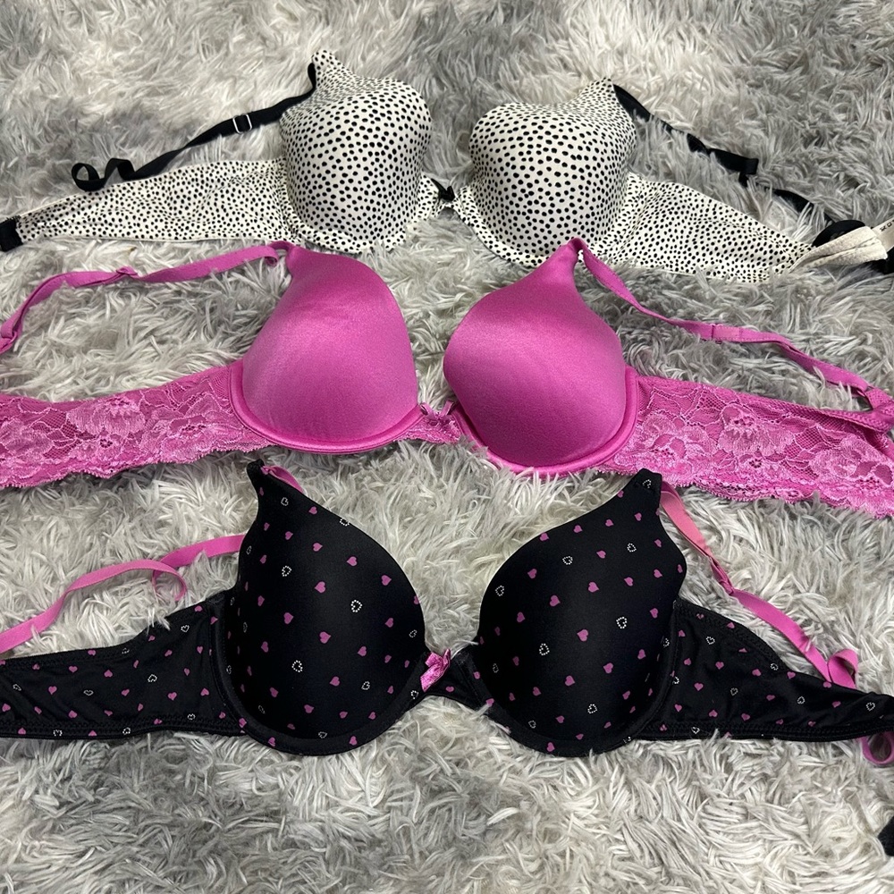 34b Maidenform underwire bras